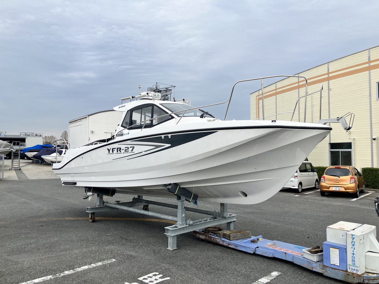 商談中！中古艇 2022年式 YFR27HMEX【新入荷】F250 最新ヘルムマスター＆ ホワイト船外機仕様画像